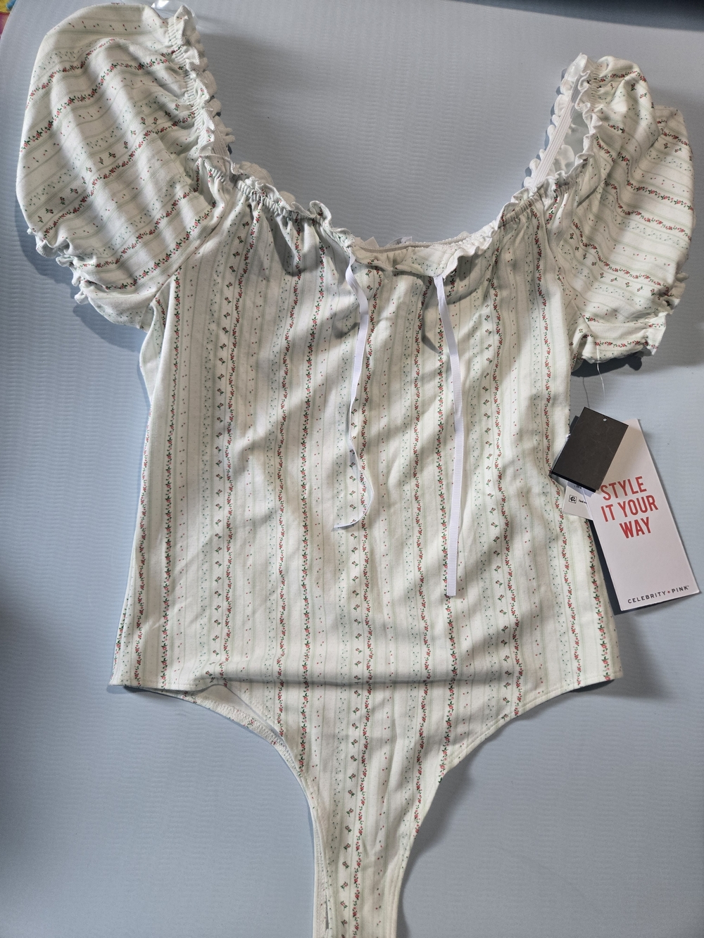 Celebrity Pink Cream Floral Stripe Puff-Sleeve Bodysuit
